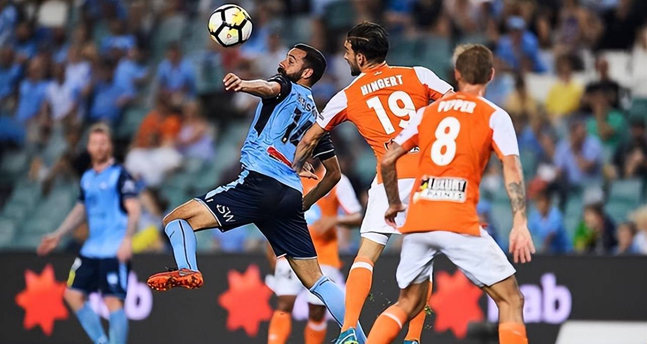 九游平台 -曼联迎亚冠关键赛，窗口期官宣签约，话题不断，控场能力受关注 