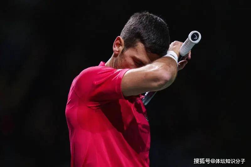 关于太狠了！德约科维奇在公牛比赛中官方发布新规费德勒在RNG比赛中大胜，瓦伦西亚回应争议备战法国杯的信息